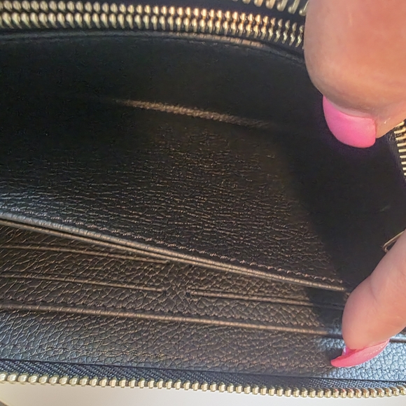 Louis Vuitton Black and White Women's Wallet - Picture 5 of 5